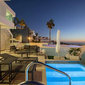 200m-new-villa-with-private-heated-pool-and-amazing-ocean-view.adeje-hotels.com/